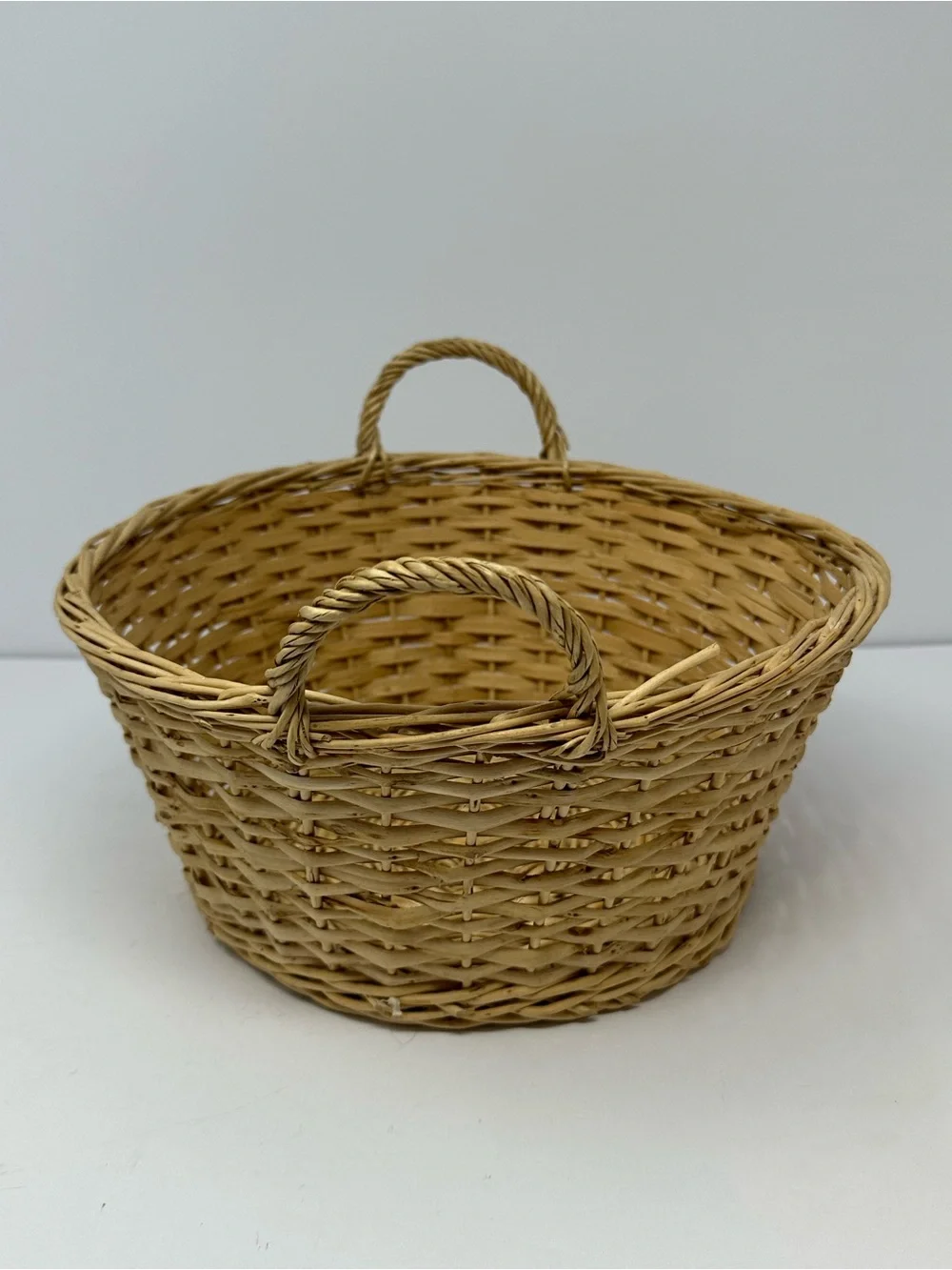 Handwoven Round Wicker Basket With Two Twisted Handles A1